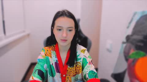 Snapshot of lililaluna chatting on 01.13.25             ...  online show from 01.13.25