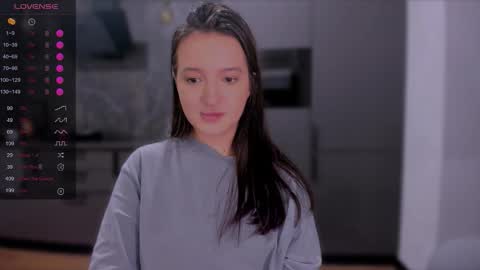 Snapshot of lililaluna chatting on 09.13.25             ...  online show from 09.13.25