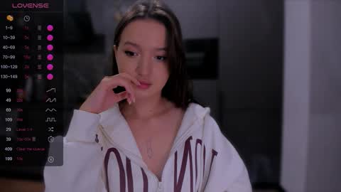 Snapshot of lililaluna chatting on 09.14.25             ...  online show from 09.14.25