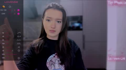 Snapshot of lililaluna chatting on 09.29.25             ...  online show from 09.29.25