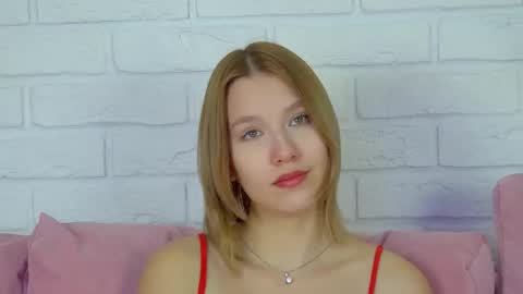Snapshot of lililinn chatting on 09.23.25 LiliLinn online show from 09.23.25