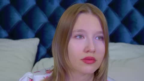 LiliLinn online show from 10.22.25