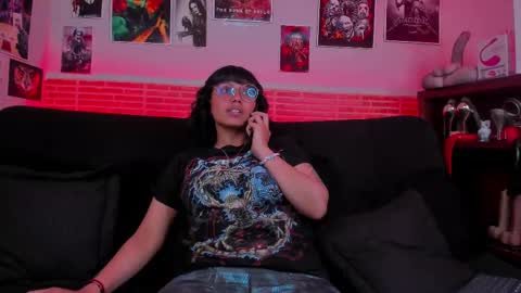 Snapshot of lilith_deveraux_ chatting on 09.18.25 MISTRESS LILITH online show from 09.18.25