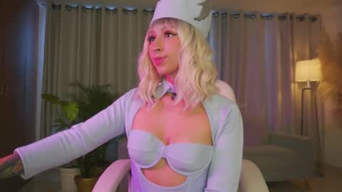 Lili  online show from 10.05.25