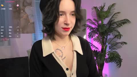 Snapshot of lilithlunna chatting on 02.01.25 Lilith online show from 02.01.25