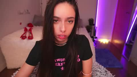 Snapshot of lill_dayna chatting on 10.06.25 Lill Dayna online show from 10.06.25