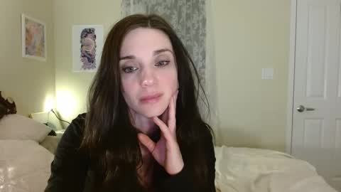 Snapshot of lillian_rose chatting on 12.15.24 Lillian Rose online show from 12.15.24