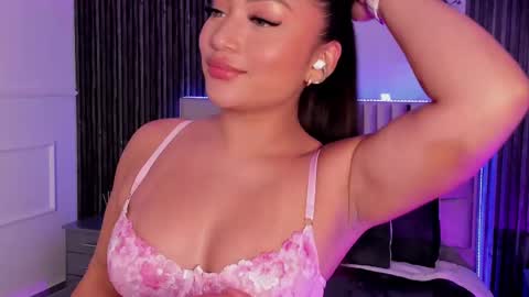 Snapshot of lillyortiz_ chatting on 02.22.25 Lilly Ortiz online show from 02.22.25