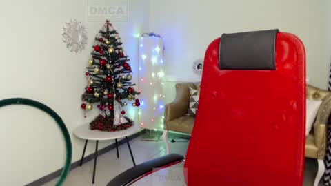 Lily online show from 12.17.24