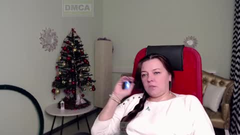 Lily online show from 12.26.24