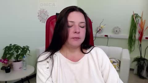 Lily online show from 10.06.25