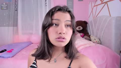 Snapshot of lily_fox1 chatting on 09.19.25 Lily online show from 09.19.25