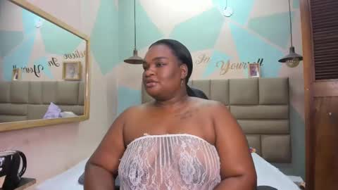 Snapshot of lilybaudyn_ chatting on 02.21.25 Lily online show from 02.21.25