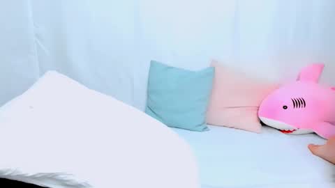 lilydavisss online show from 10.10.25