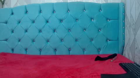 Snapshot of lilyevansxx chatting on 01.25.25 Lily online show from 01.25.25