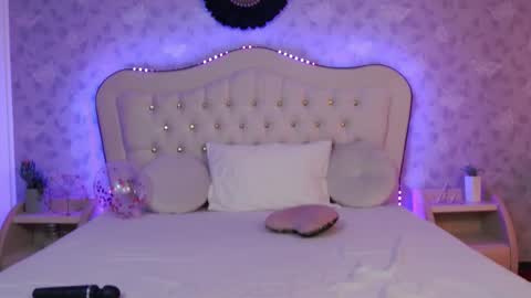 Snapshot of lilyrose_ chatting on 02.10.25 online show from 02.10.25