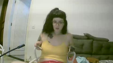 Snapshot of lilyswear chatting on 03.05.25 lilyswear online show from 03.05.25