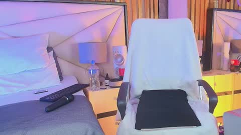 Snapshot of lilyybigass chatting on 09.30.25 Lilly online show from 09.30.25