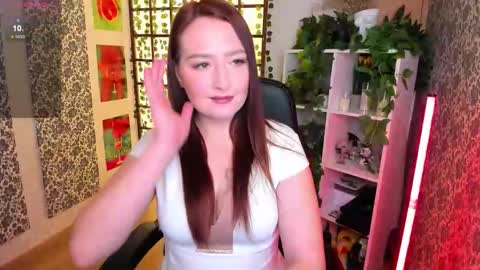 Snapshot of lina_flawless chatting on 10.05.25 Lina online show from 10.05.25