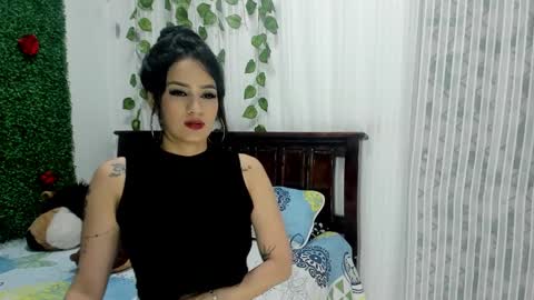 Snapshot of lina_paola chatting on 12.03.24 paola online show from 12.03.24