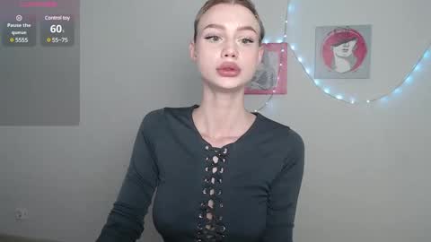 linacute52 online show from 02.04.25