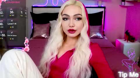 Snapshot of linalirian chatting on 09.19.25 I am Lina online show from 09.19.25