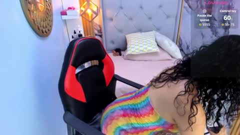 L I N A  online show from 10.27.25