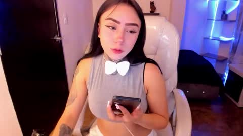Snapshot of linda_milleer_ chatting on 10.11.25 Lindaa maria online show from 10.11.25