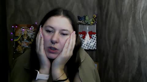 Snapshot of linda_s_ chatting on 11.15.25 Linda online show from 11.15.25