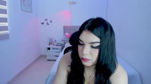   online show from 10.05.25