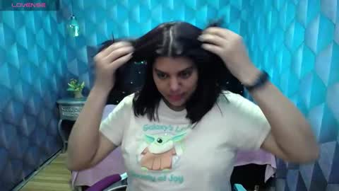 Snapshot of lindabreexlove chatting on 12.21.24 online show from 12.21.24