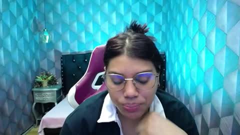 Snapshot of lindabreexlove chatting on 12.27.24 online show from 12.27.24
