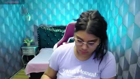 Snapshot of lindabreexlove chatting on 12.29.24 online show from 12.29.24