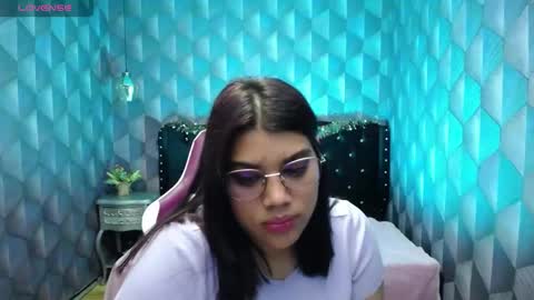 Snapshot of lindabreexlove chatting on 12.29.24 online show from 12.29.24