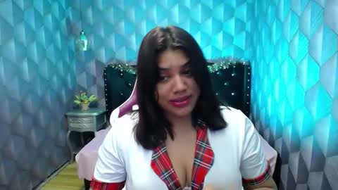 Snapshot of lindabreexlove chatting on 12.31.24 online show from 12.31.24