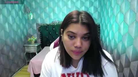 Snapshot of lindabreexlove chatting on 01.04.25 online show from 01.04.25