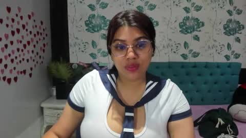 Snapshot of lindabreexlove chatting on 01.17.25 online show from 01.17.25