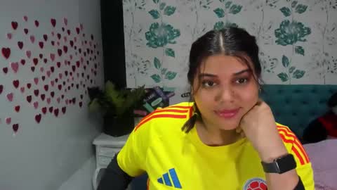 Snapshot of lindabreexlove chatting on 01.25.25 online show from 01.25.25