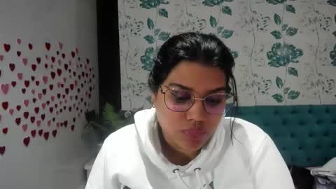 Snapshot of lindabreexlove chatting on 01.26.25 online show from 01.26.25
