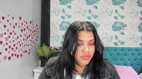Snapshot of lindabreexlove chatting on 02.18.25 online show from 02.18.25