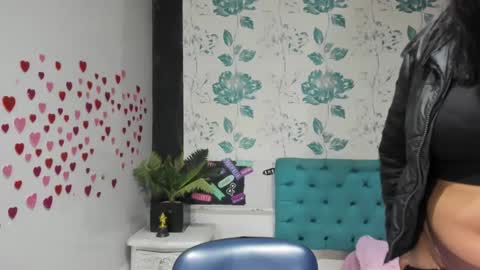 Snapshot of lindabreexlove chatting on 03.03.25 online show from 03.03.25