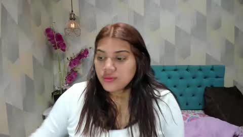 Snapshot of lindabreexlove chatting on 09.13.25 online show from 09.13.25