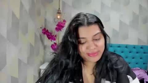 Snapshot of lindabreexlove chatting on 10.07.25 online show from 10.07.25
