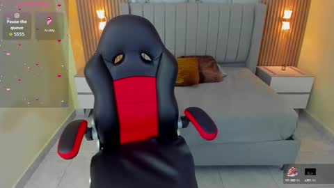  L I N Z I online show from 10.10.25