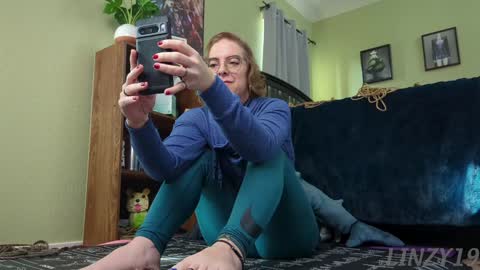 Snapshot of linzy19 chatting on 12.15.24 Linzy19 online show from 12.15.24