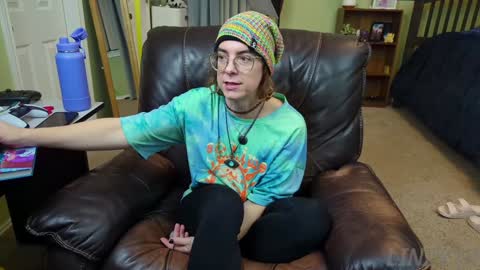 Snapshot of linzy19 chatting on 12.25.24 Linzy19 online show from 12.25.24