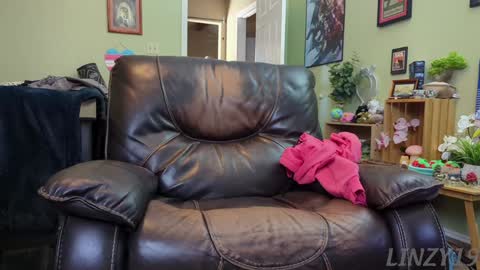 Snapshot of linzy19 chatting on 01.23.25 Linzy19 online show from 01.23.25