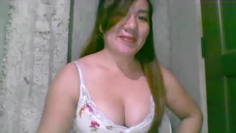 Snapshot of lipsofangel16 chatting on 01.06.25 im cherry online show from 01.06.25