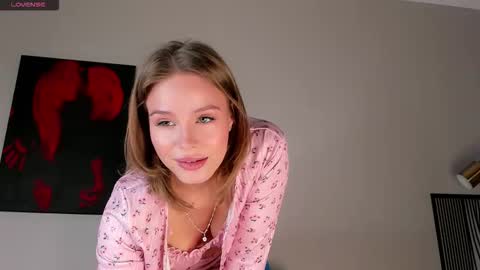 Lina online show from 09.18.25