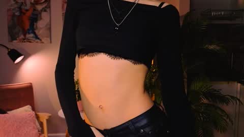 Snapshot of lis__batsy chatting on 12.04.25 LIs online show from 12.04.25